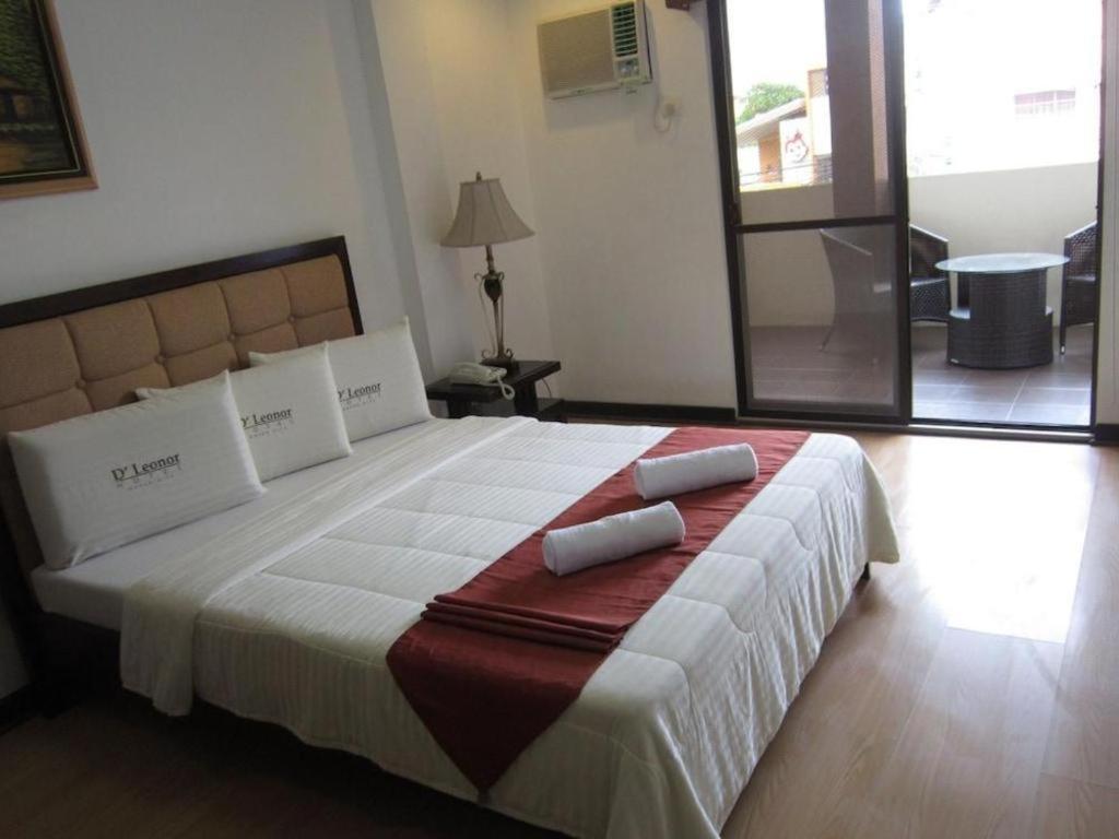 D' Leonor Hotel Davao City Esterno foto